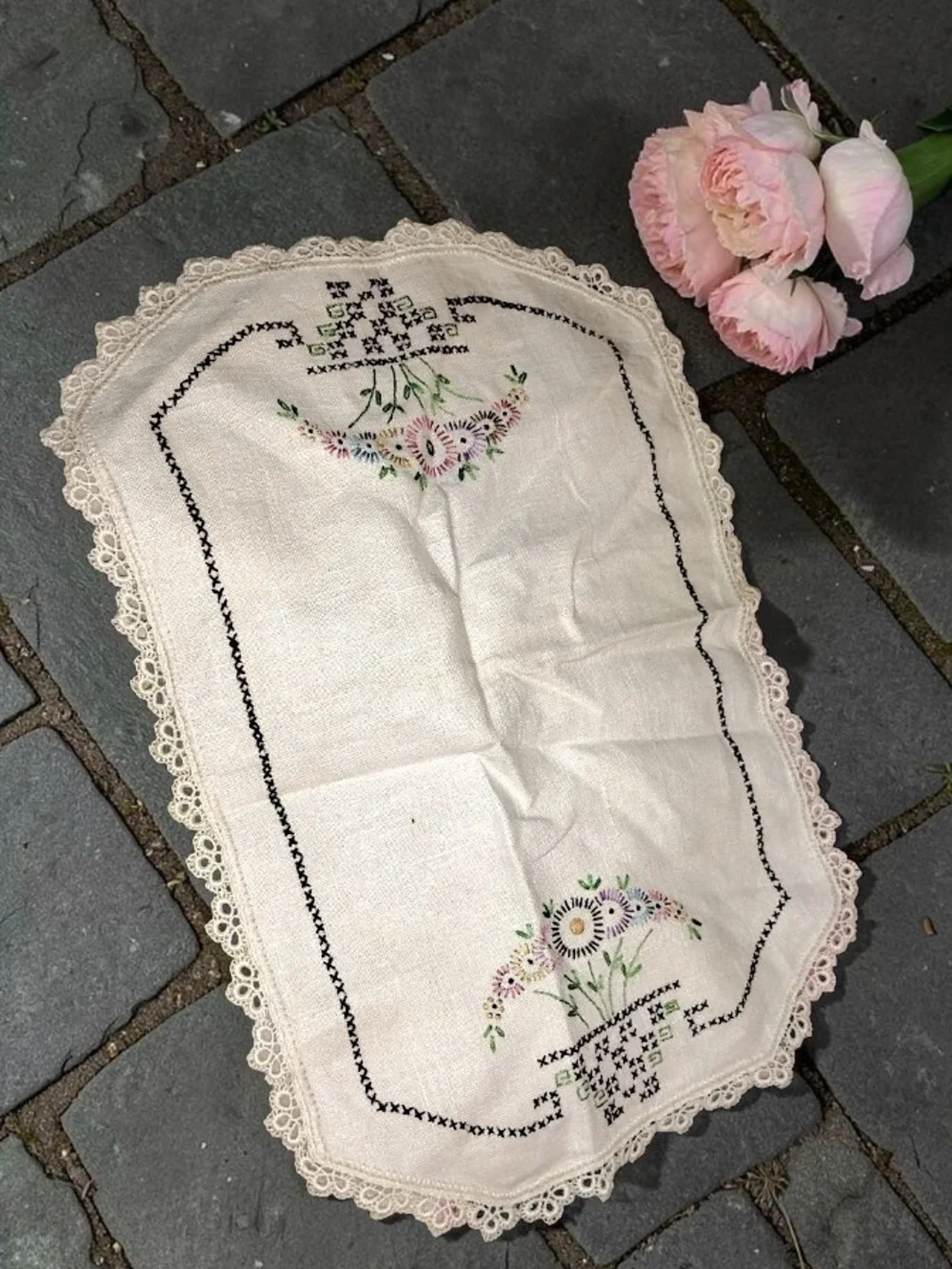 Hand-Embroidered Cream Floral Table Linen with Lace Edge